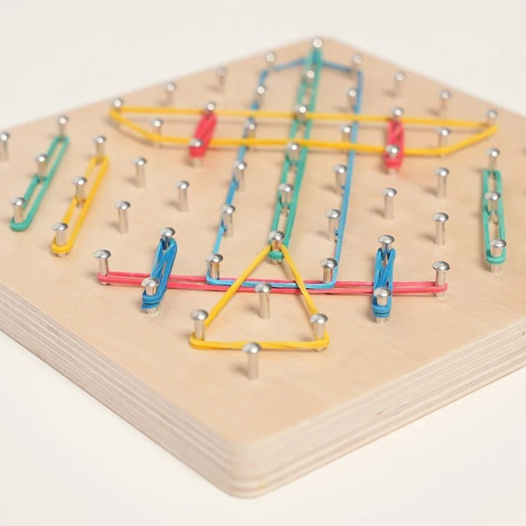 Tableau géométrique en bois Montessori