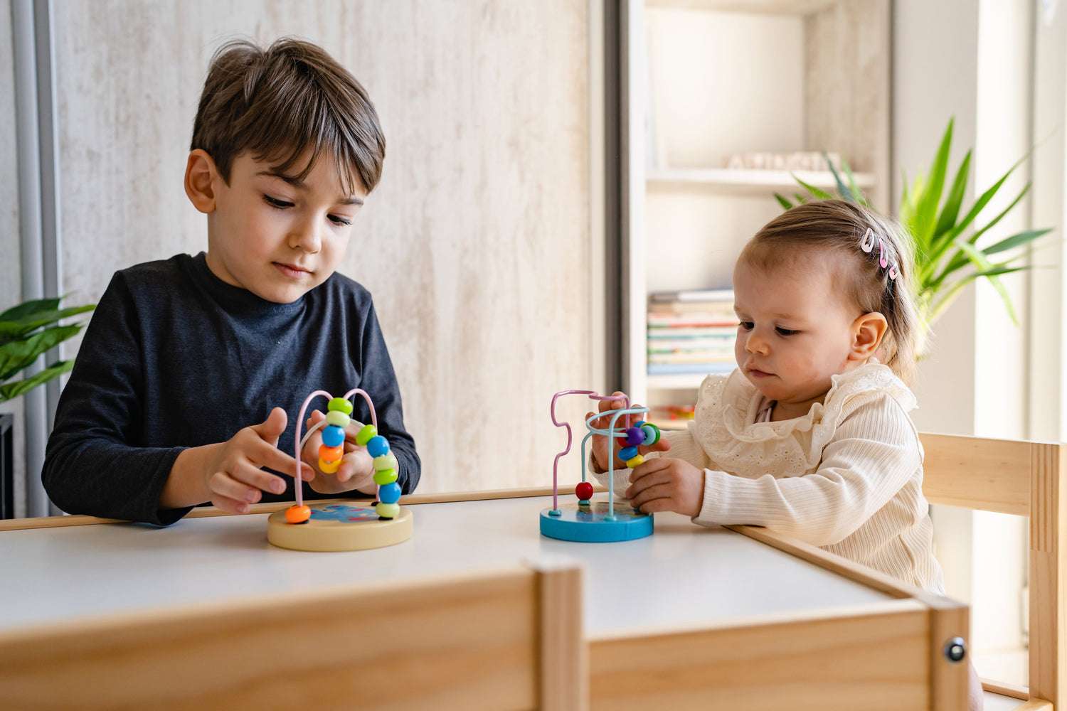 Jouets sensoriels Montessori