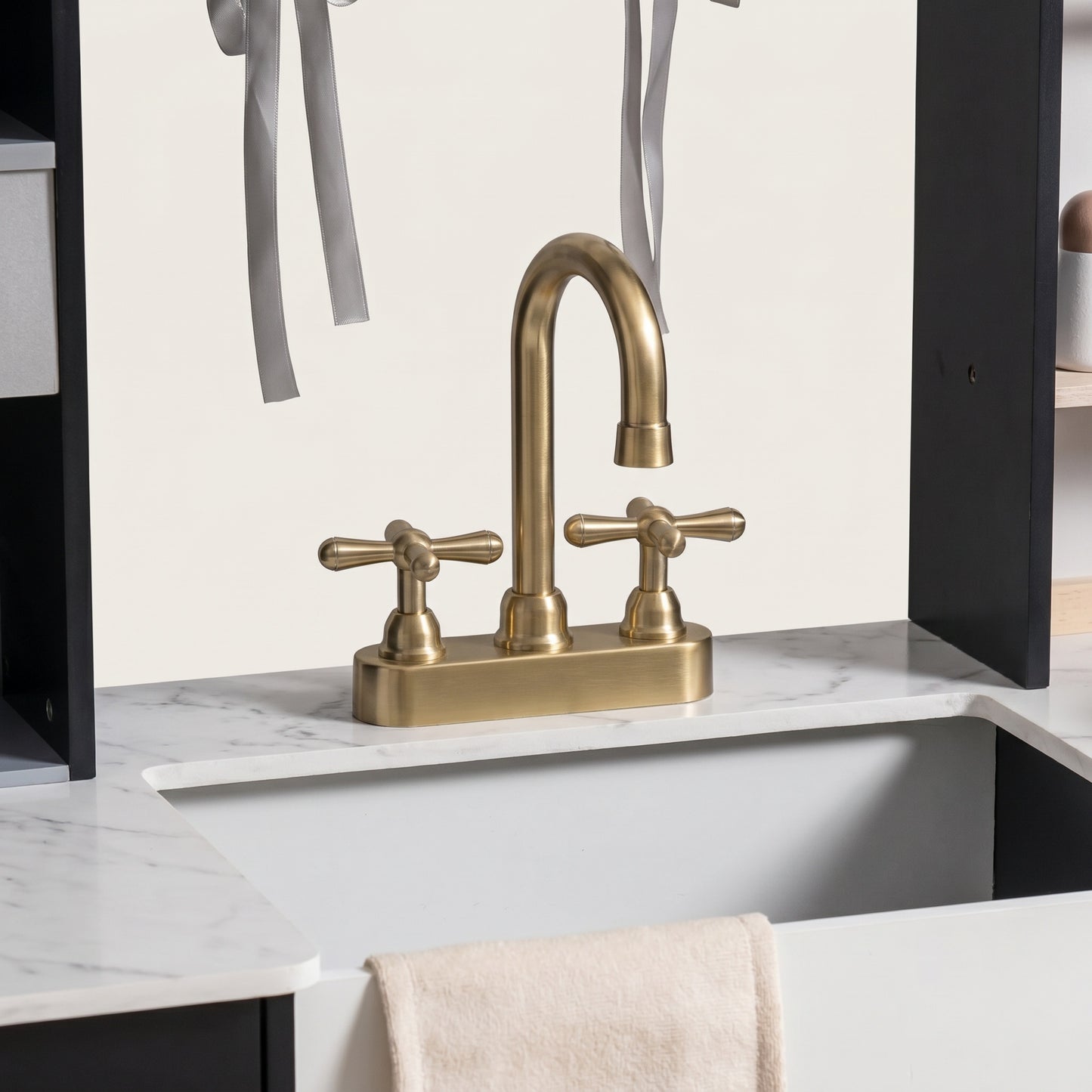 Cuisine Montessori en Bois avec Évier et Rangements