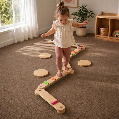 Poutres d'équilibre et pierres Montessori
